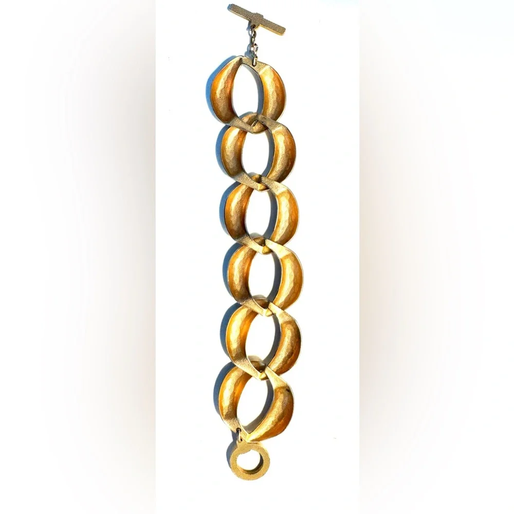 Chunky Gold Tone 8 1/2” Chain Bracelet